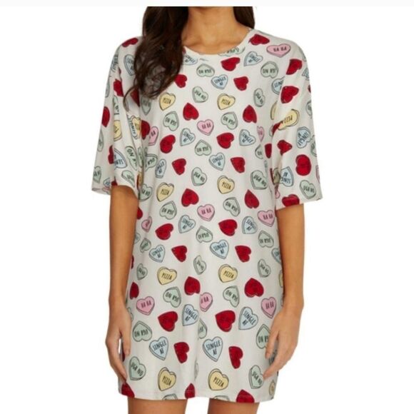 Nwt Wildfox Heart sleep shirt COMFORTABLE AND ADORABLE - Picture 1 of 7